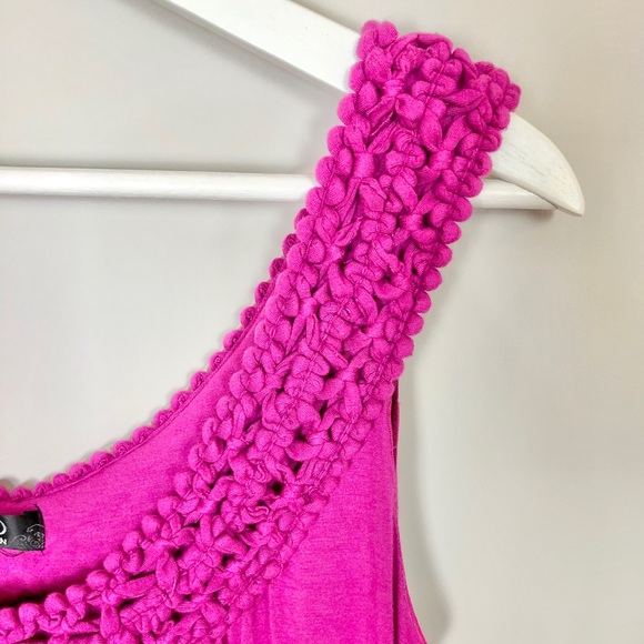 Sleeveless Top - Picture 6 of 9